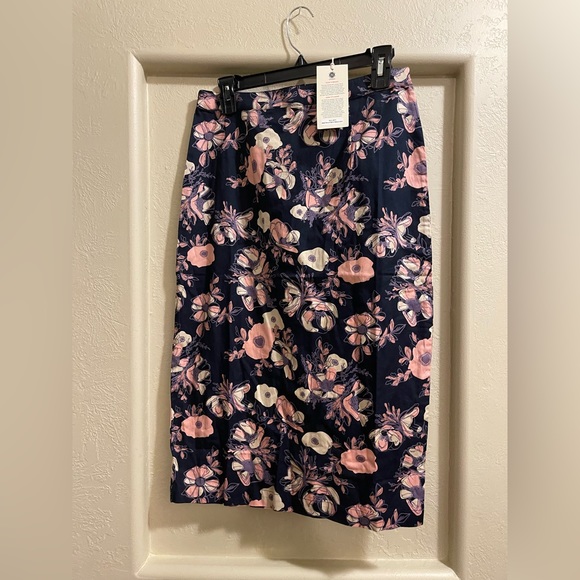 NWT MATA TRADERS Mid Skirt Pencil Watercolor Size S - Picture 8 of 9
